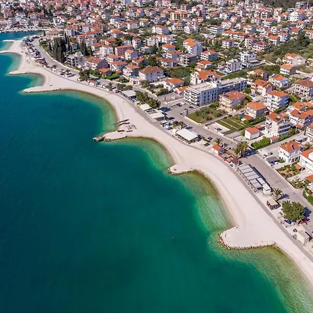 Mihaela Апартаменти Трогір