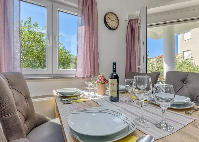 Mihaela Appartement *